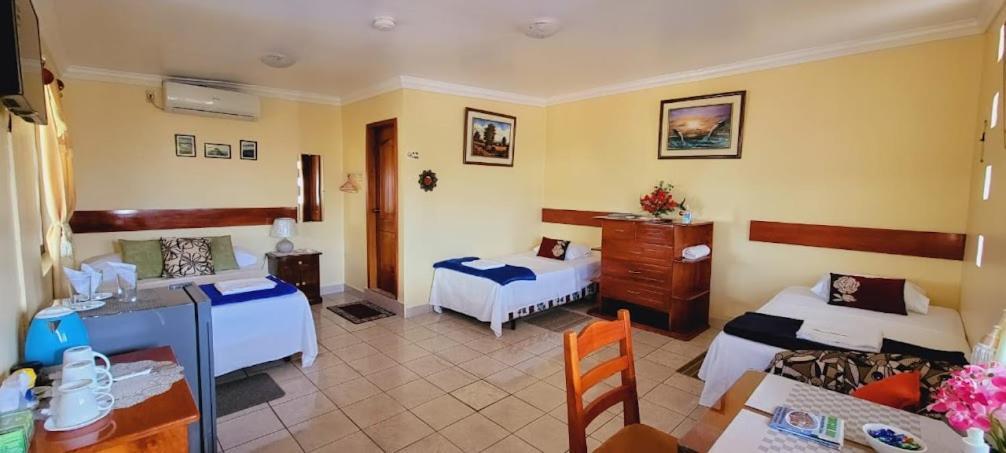 Hostal Romy Puerto Baquerizo Moreno Eksteriør bilde