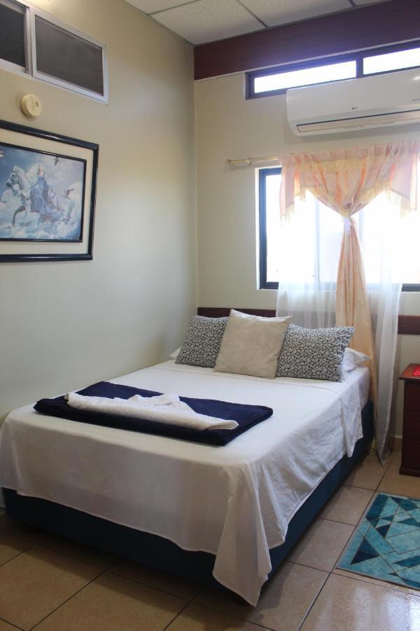 Hostal Romy Puerto Baquerizo Moreno Eksteriør bilde